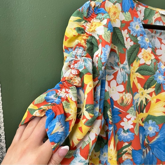 Alex & Lili Puff Sleeve Smocked Hem Floral Blouse - Picture 2 of 8